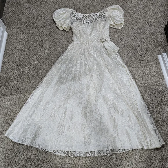 Vintage Wedding Dress - Picture 7 of 8